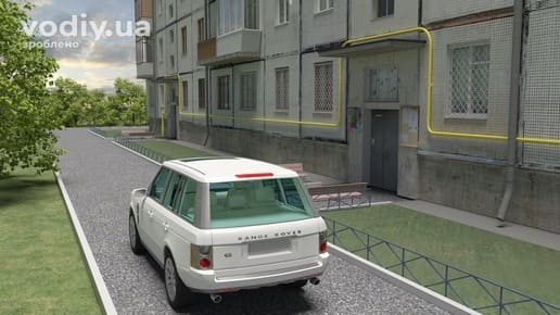 Рух автомобіля у дворовій території житлового будинку