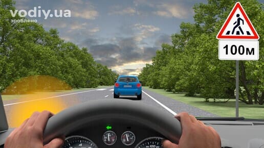 Дорожні знаки 1.32 «Пішохідний перехід», 7.1.1 «Відстань до об’єкта», синій автомобіль попереду, обгін за межами населеного пункту.